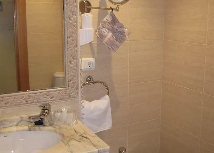 Hotel Abadia Camino Santiago 3*